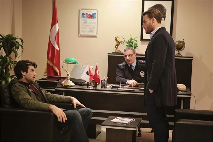 Şeref Meselesi'nde Yiğit ile Emir, Elif için karşı karşıya!