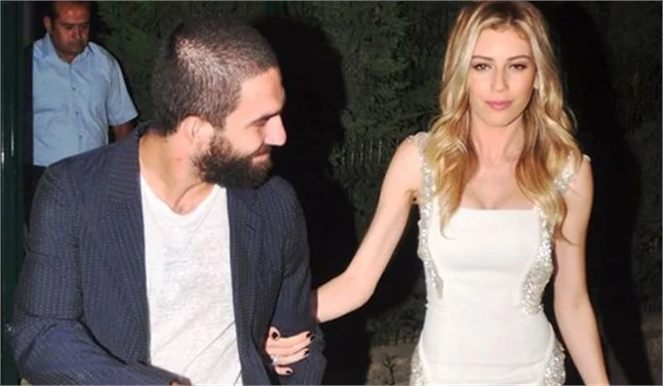 "Sinem Kobal ve Kenan İmirzalioğlu'nu polis yakalattı!"