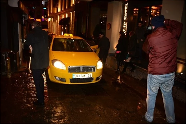 Ersun Yanal'ın 'otel' kaçamağı!