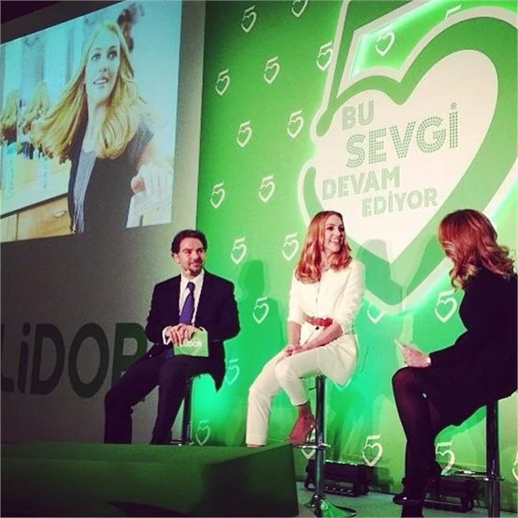 Meryem Uzerli, Türkiye'ye hızlı döndü!
