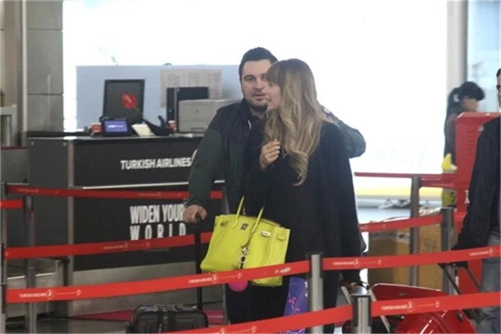 Özge Ulusoy ve Hacı Sabancı Dubai yolcusu
