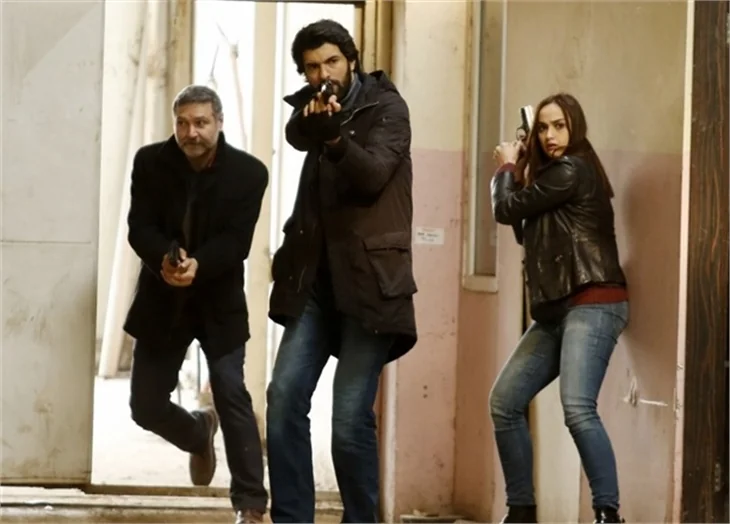Ömer, Elif'i nasıl kurtaracak?