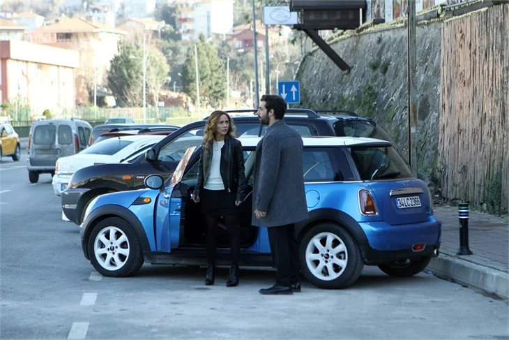 Ayşegül, Poyraz’ın Kim Olduğunu Öğreniyor
