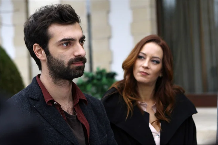 Ayşegül, Poyraz’ın Kim Olduğunu Öğreniyor