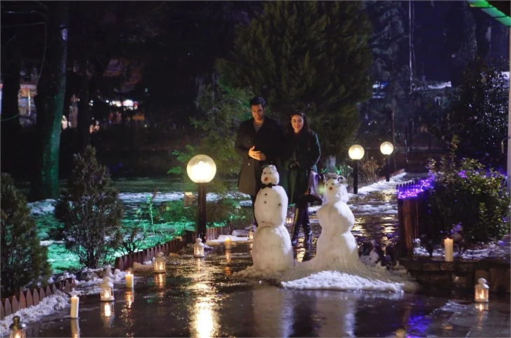 Kiraz Mevsimi'nde Ayaz ve Öykü'nün aşk oyunu!