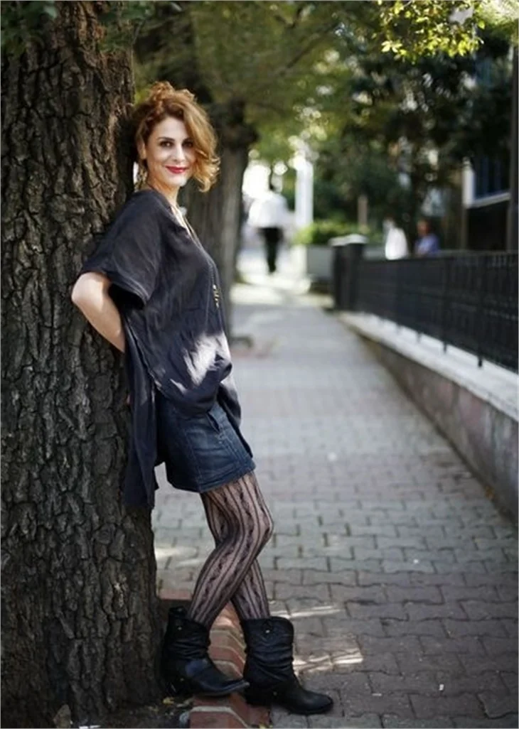 Paramparça'nın güzel oyuncusu Ebru Özkan!