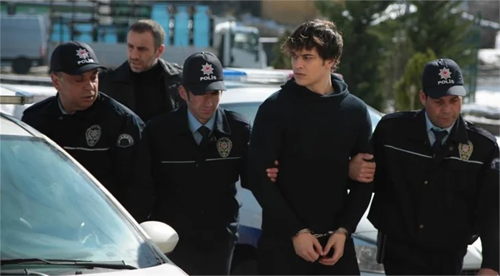 Medcezir'de Yaman: Abimi ben vurdum!