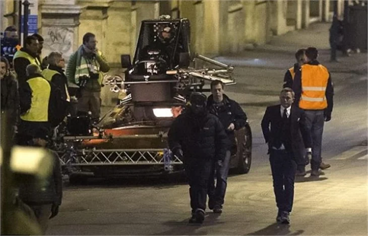 Roma'da James Bond isyanı!
