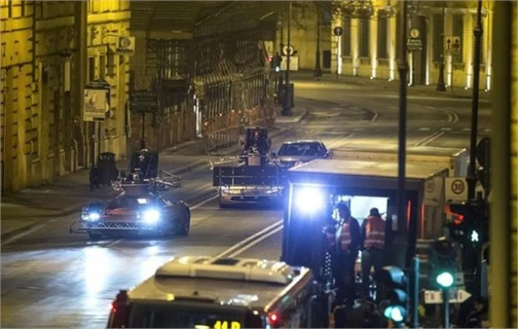 Roma'da James Bond isyanı!