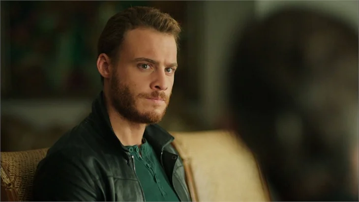 Kerem Bürsin hayranları oraya akın etti!