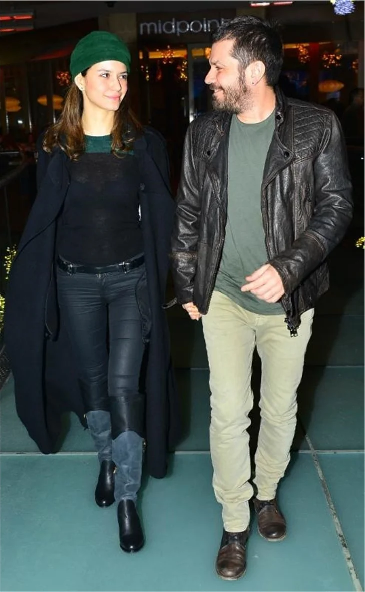 Beren Saat Kadınlar Günü'nü yazdı