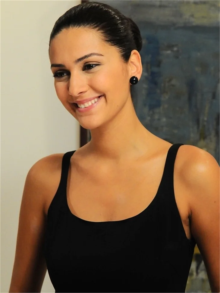 Bergüzar Korel: "Adam olmak zor, erkek olmak kolay"