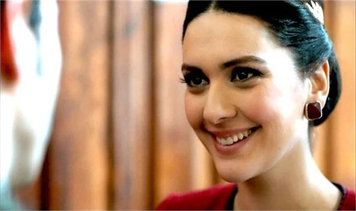 Bergüzar Korel: "Adam olmak zor, erkek olmak kolay"