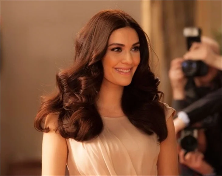 Bergüzar Korel: "Adam olmak zor, erkek olmak kolay"