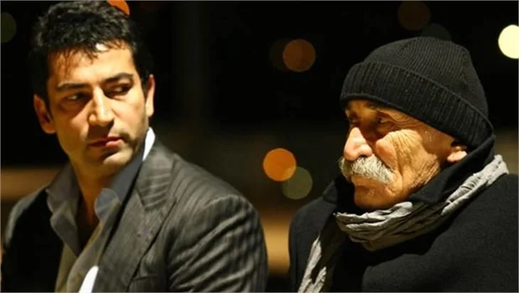 Kenan İmirzalıoğlu, Tuncel Kurtiz'i unutmadı
