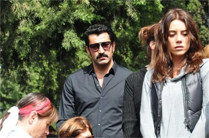 Kenan İmirzalıoğlu, Tuncel Kurtiz'i unutmadı