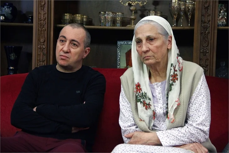 Kocamın Ailesi 36. bölüm fotoğrafları...
