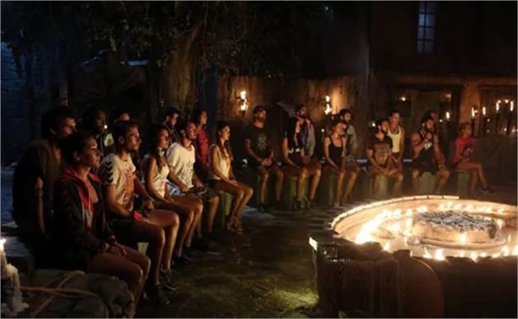 Survivor'da şok! Merve Aydın ile Ahmet Dursun aşk mı yaşıyor?