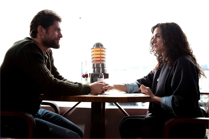 Aşk Yeniden 7. bölüm: Zeynep malikaneden ayrılıyor!