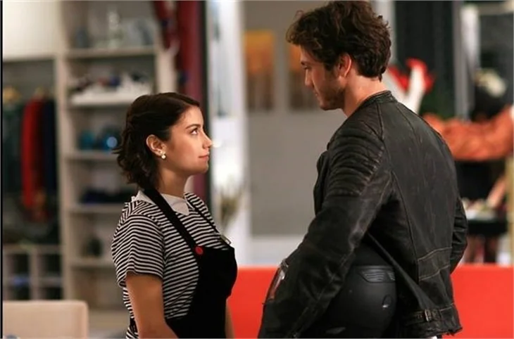 Hazal Kaya'nın Maral pozları!