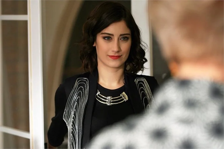 Hazal Kaya'nın Maral pozları!
