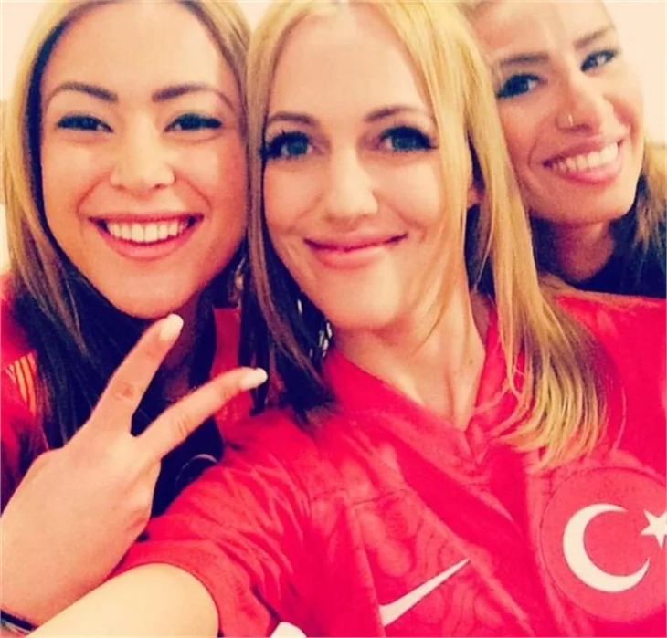 Meryem Uzerli'ye yoğun ilgi