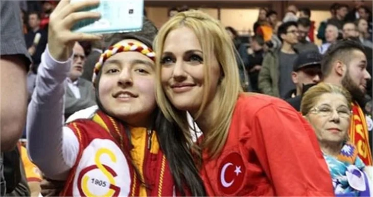 Meryem Uzerli'ye yoğun ilgi