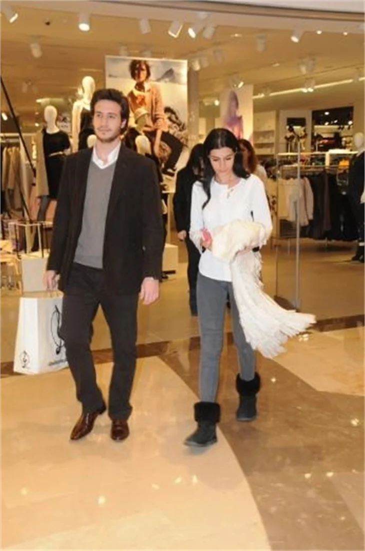 Hatice Şendil ile Burak Sağyaşar'ın düğün tarihi!