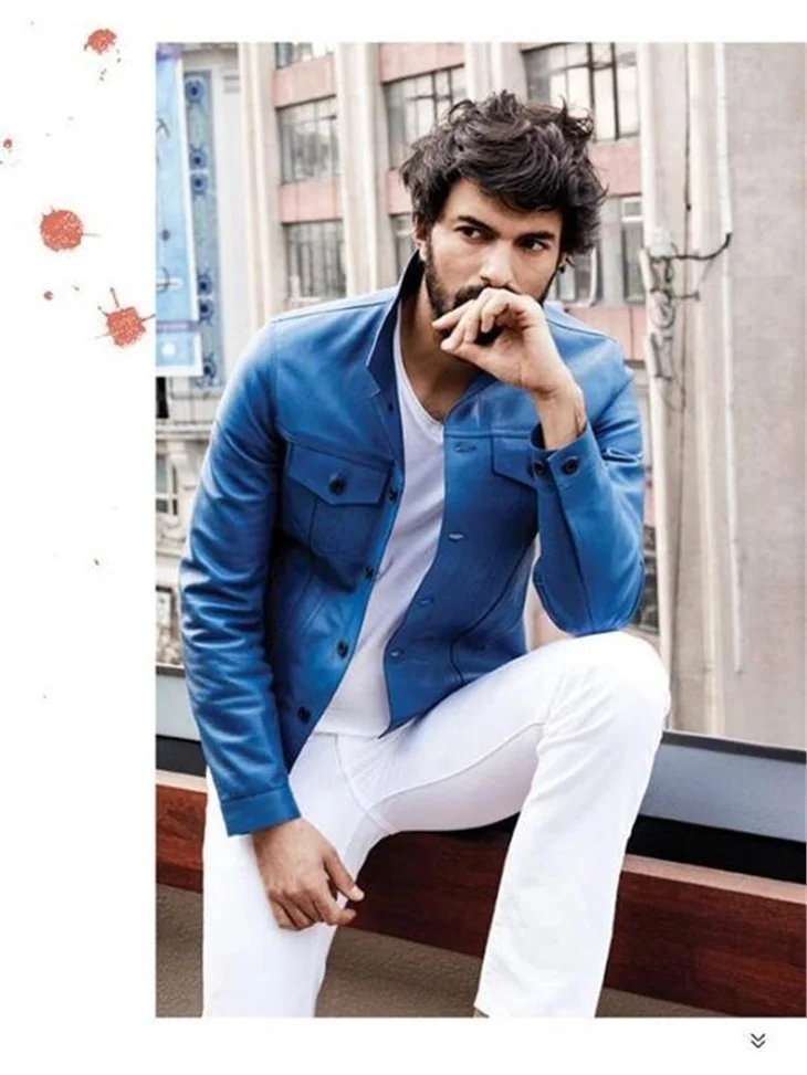 Engin Akyürek'ten olay yaratacak pozlar!