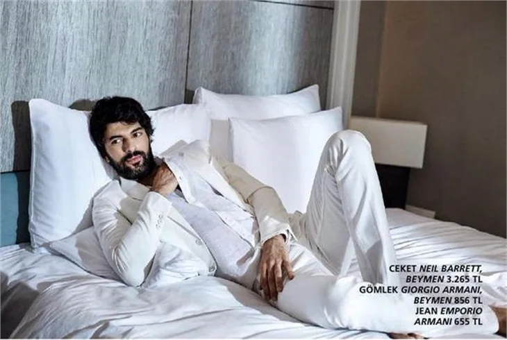 Engin Akyürek'ten olay yaratacak pozlar!