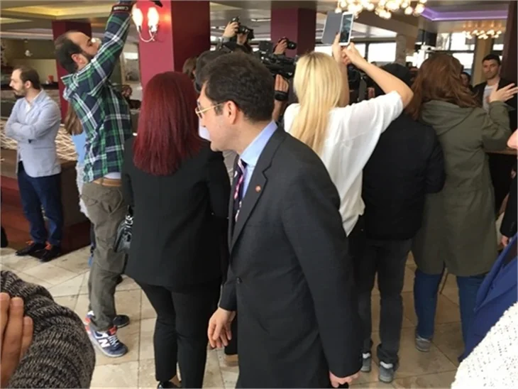 Bizim Hikaye'ye görkemli tanıtım!