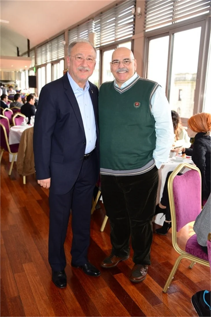 Bizim Hikaye'ye görkemli tanıtım!