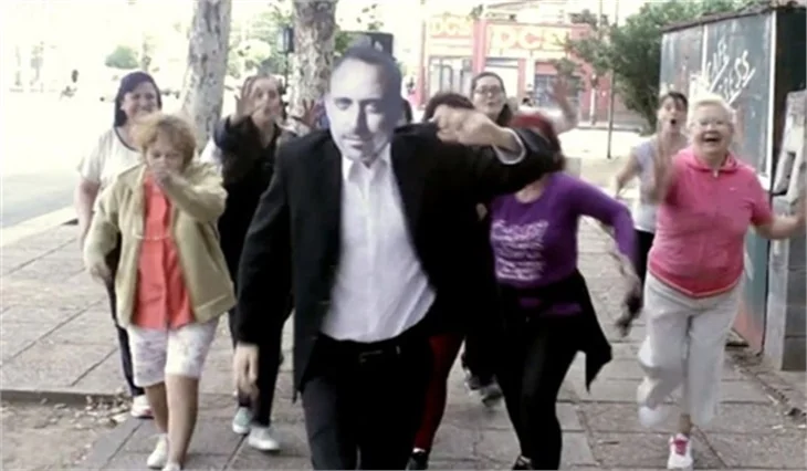 Arjantin'de Halit Ergenç için şarkı yazdılar!