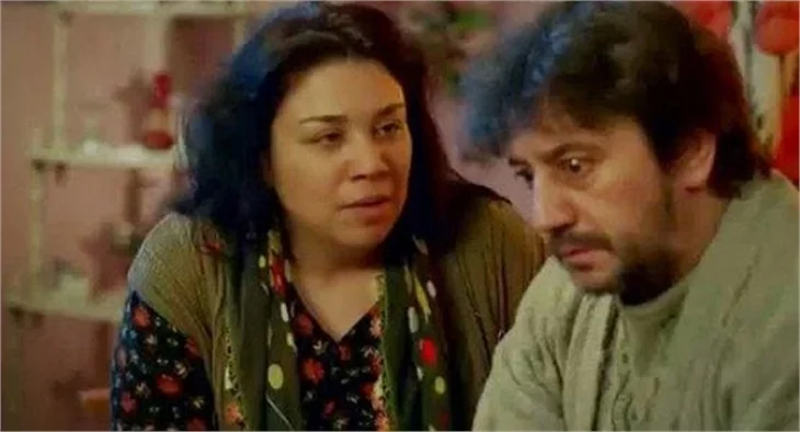 "Yeşim Ceren Bozoğlu rol arkadaşının yüzüne tükürdü"