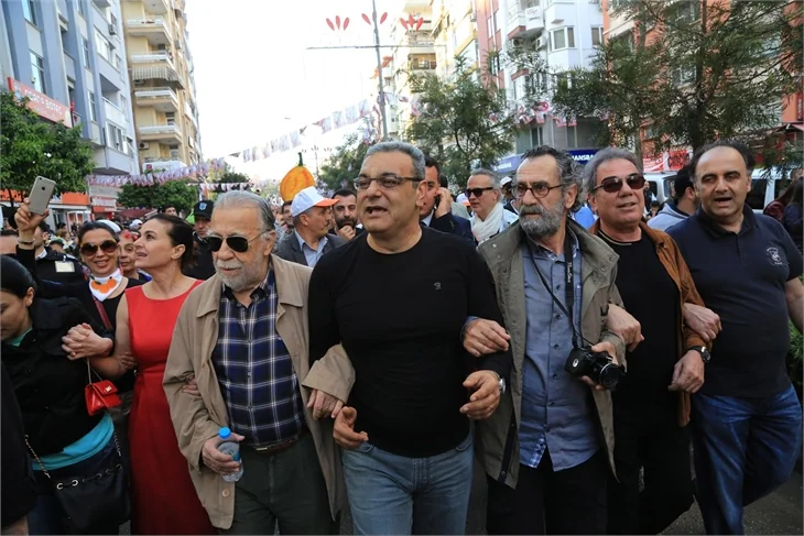 Ünlüler Adana'ya akın etti!