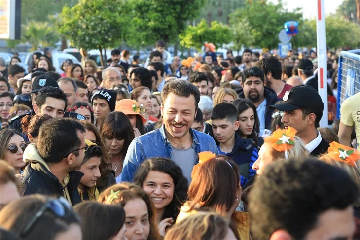 Ünlüler Adana'ya akın etti!