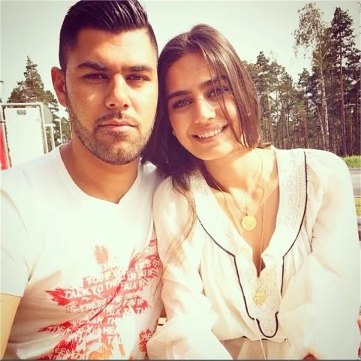 Amine Gülşe kimdir?