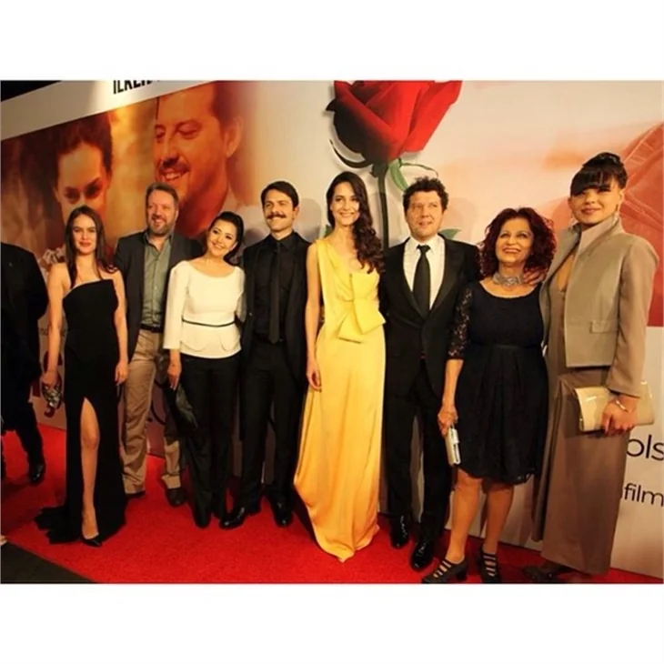 'Aşk Olsun' filminin galasında neler yaşandı?