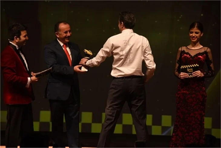 Taksiciler ödüllendirildi!