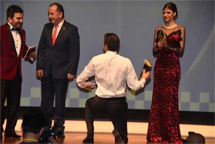 Taksiciler ödüllendirildi!