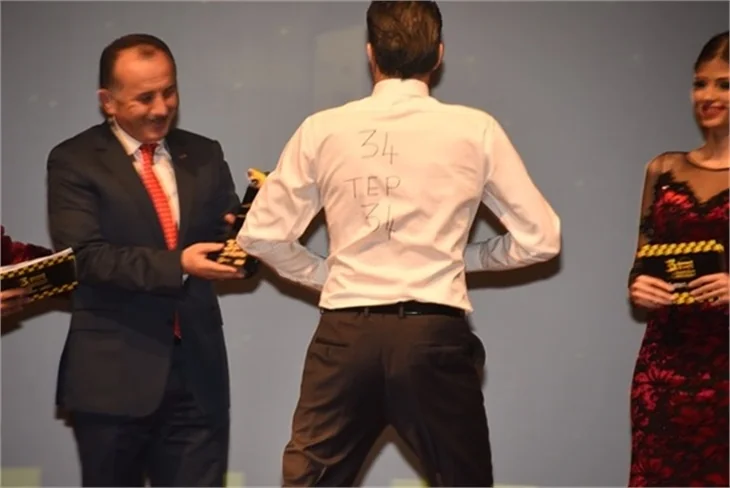 Taksiciler ödüllendirildi!