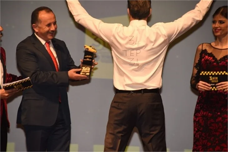 Taksiciler ödüllendirildi!