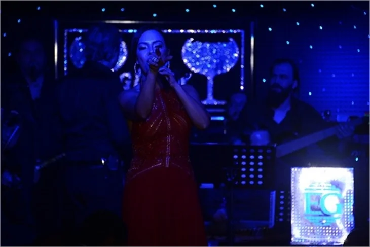 Ebru Gündeş: Alkışı çok severim