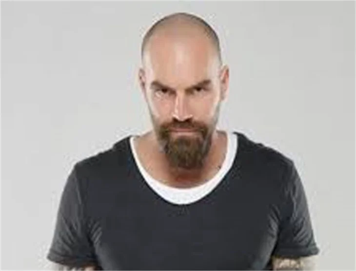 Dominik'te neler oluyor?