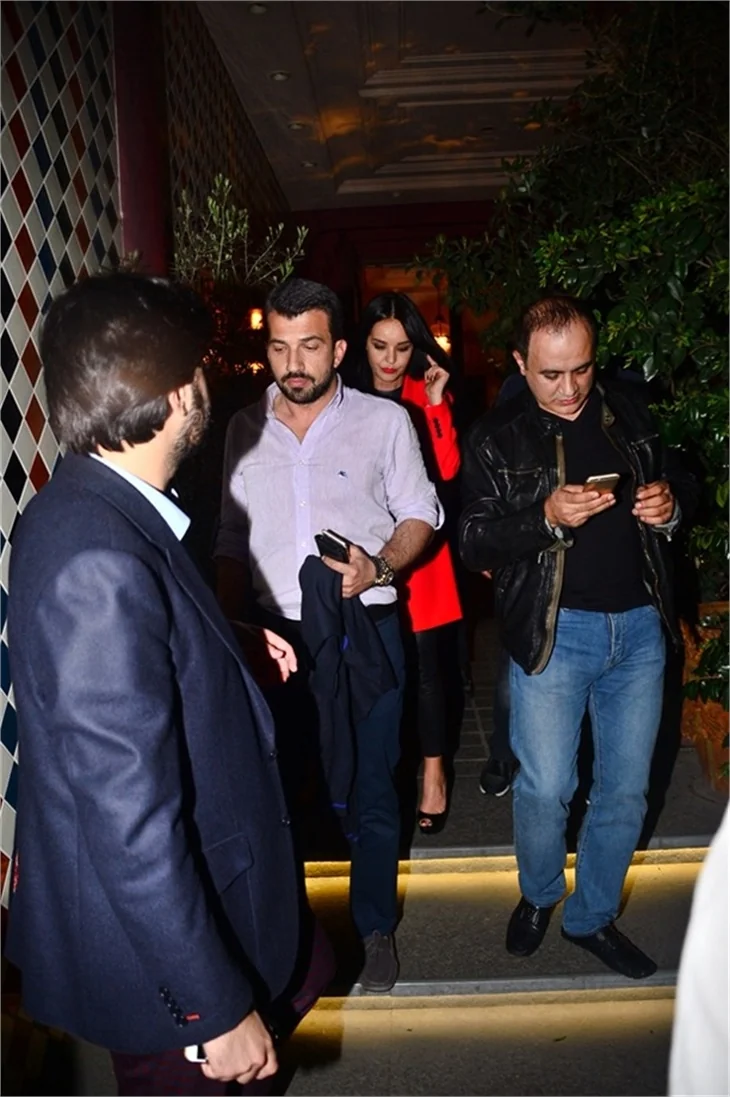 Bengü bu kez kaçamadı!