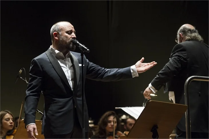 Halit Ergenç'in Şili tarifesi 15 bin dolar