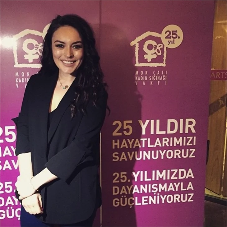 Ünlü kadınlardan Mor Çatı'ya destek!
