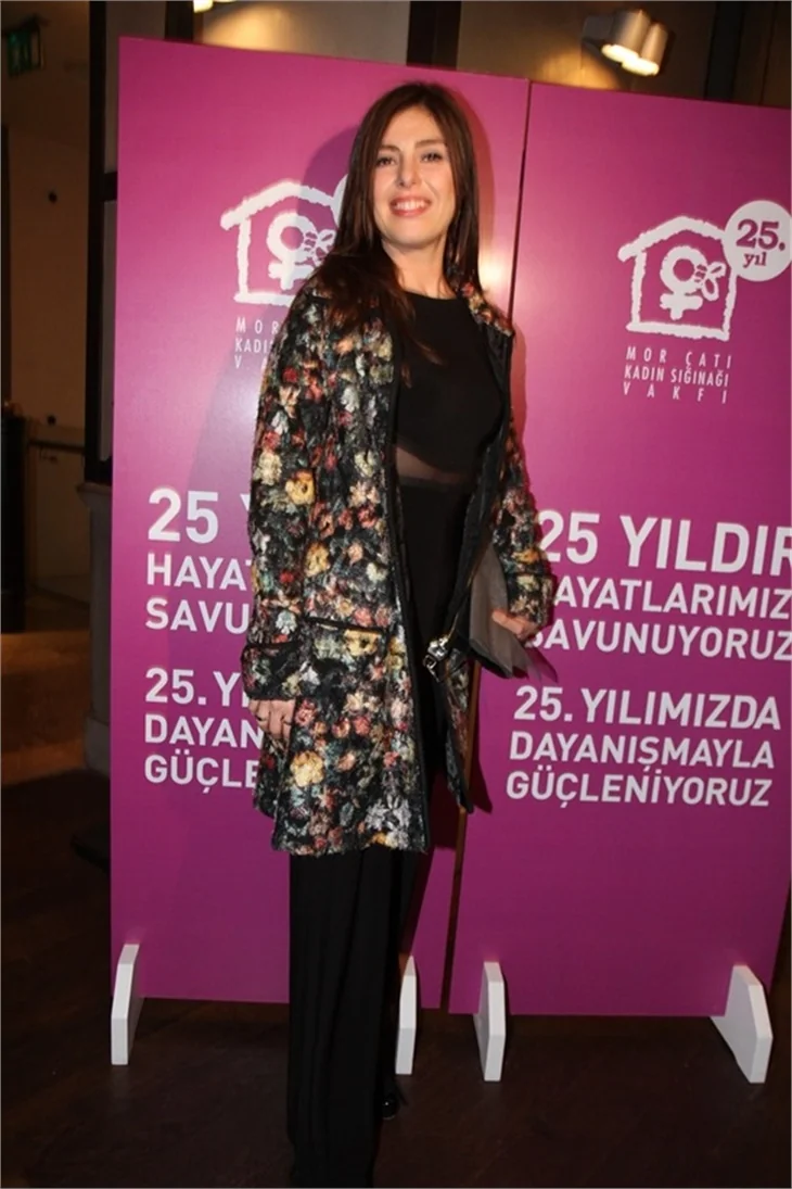 Ünlü kadınlardan Mor Çatı'ya destek!