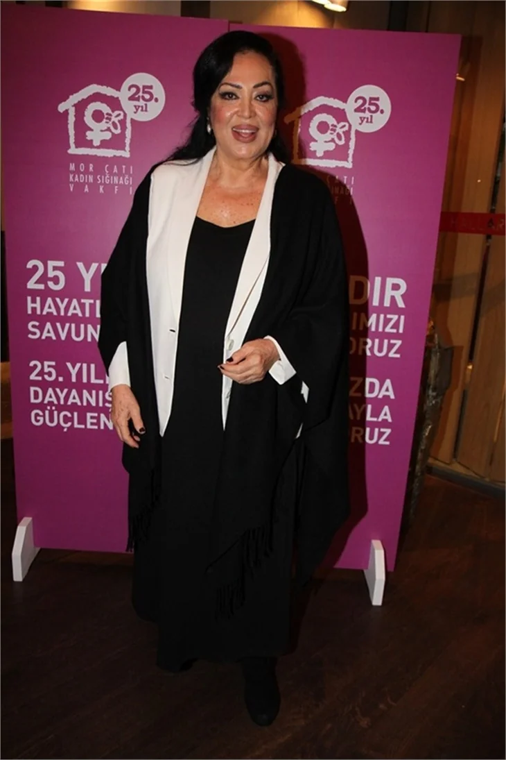 Ünlü kadınlardan Mor Çatı'ya destek!