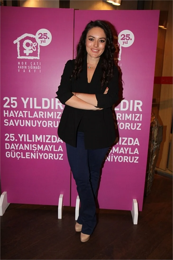 Ünlü kadınlardan Mor Çatı'ya destek!
